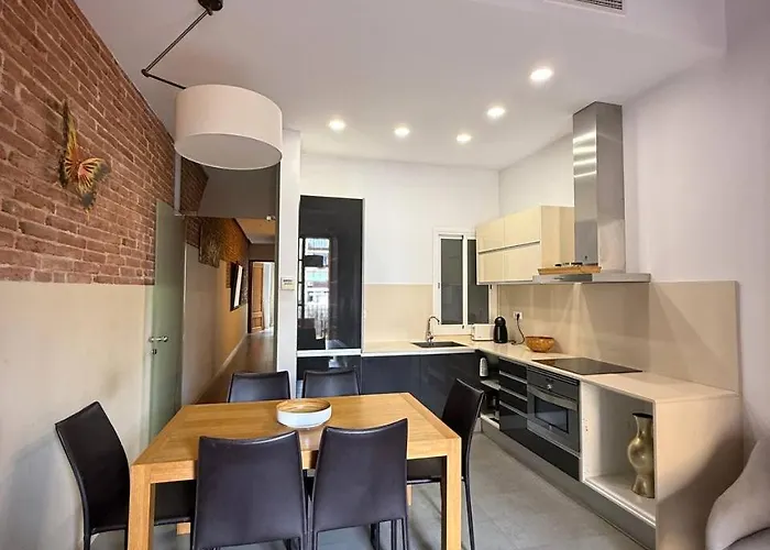 Centric 2 Bedroom Appartement